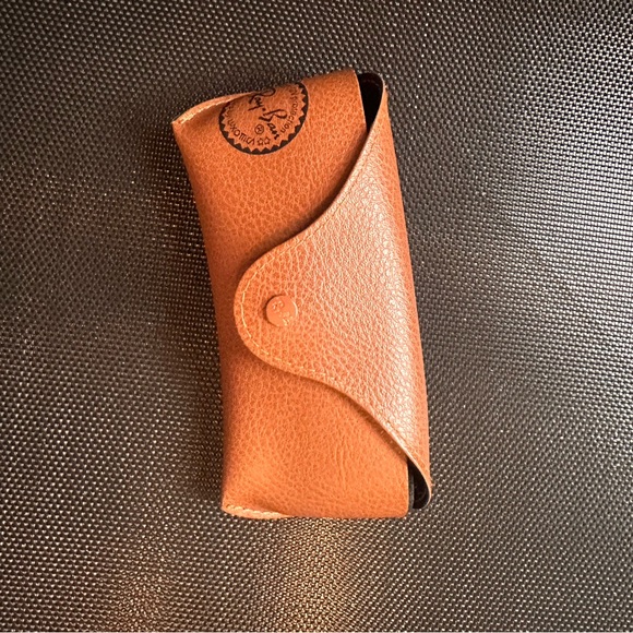 RAYBAN Gold Aviator Sunglasses with Case - Picture 2 of 5